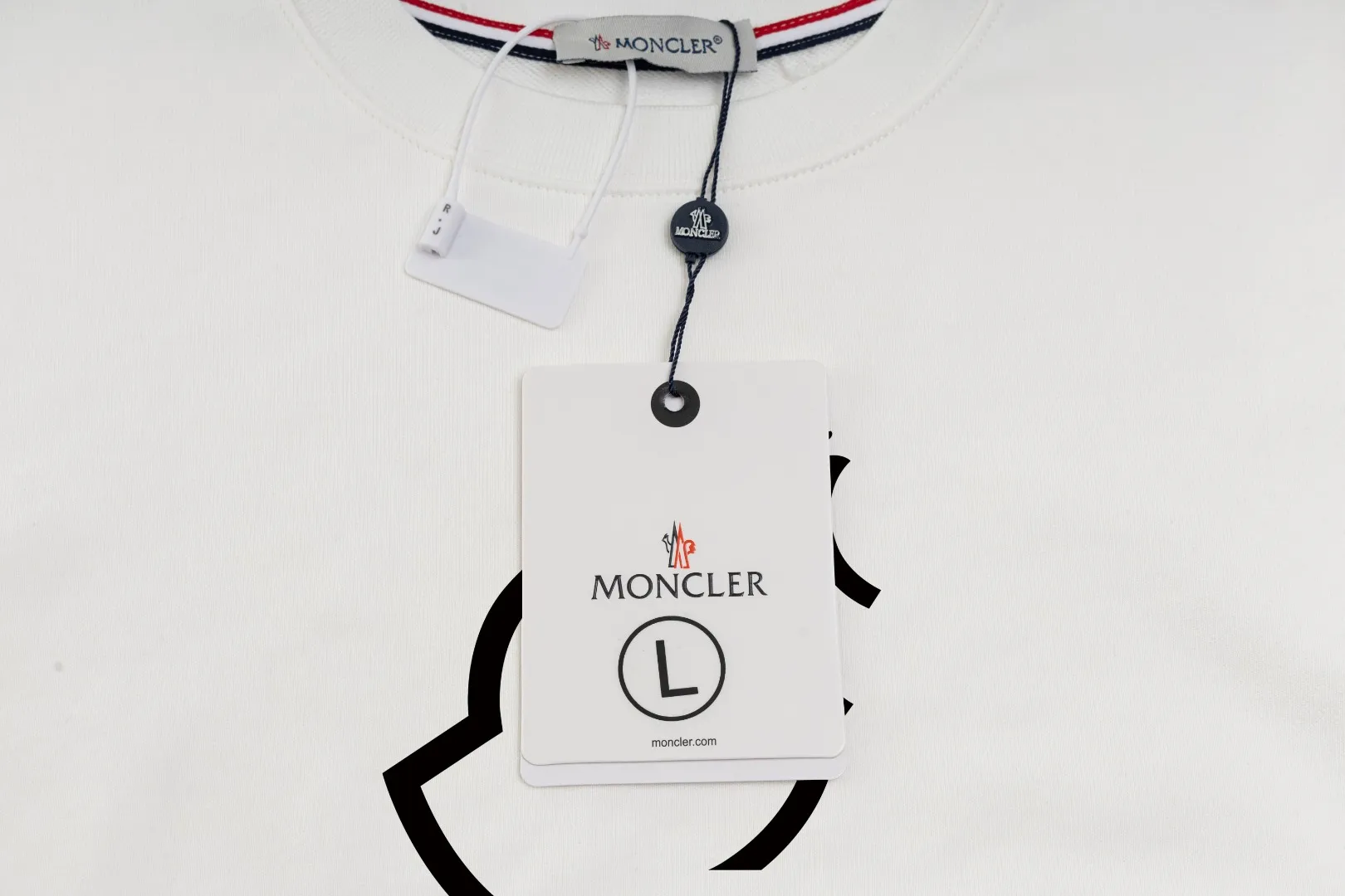 【 Quality】 【🎉 🎊】 【 MONCLER】【In Stock 】 🏅2024 New Arrival Premium 3D LOGO ， ， Premium ⚠️ ： 460 ， 21S 10S 26/2 1*1 ！ ， ， ， ， ， ！ Same Style ✔ Same Style： ❗ ✔【 Same Style， In Stock！】 ➡Size：S M L XL XXL ➡ ：Black White ⚠️Size Size
